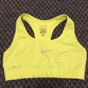 Nike pro sports bra